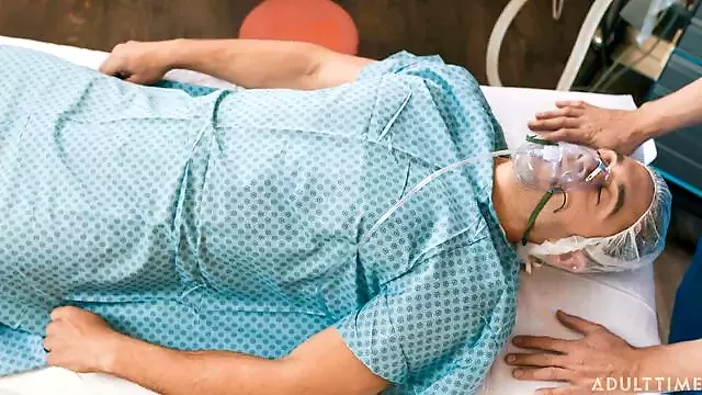 Sarışın Bikini, Sarışın Dans, Sakso Derin, Sik Emme Yalama Resimleri, Kopek Sitili Ayakta
