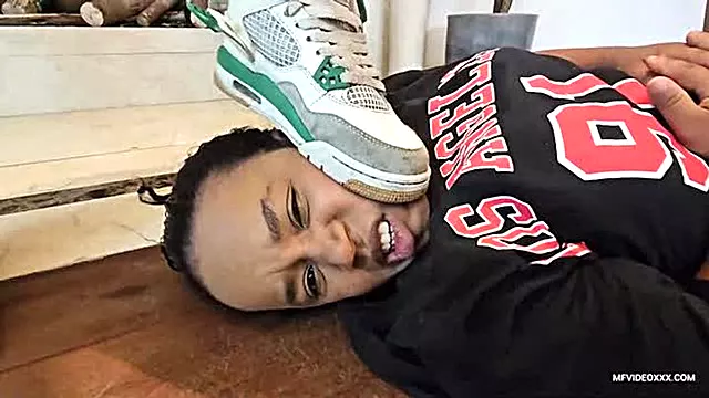 Fetiche Por Barriga, Dominação Foot Fetish, Dominacao Com Foot, Pezinhos Na Cara, Dominaçao Fetish