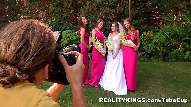 Blondýny Lesbičky, Hlava V, Grup Lesbi, Lesbičky Černovlaska, Velké Bradavky Lesbičky, Lesbičky Blondýna A Černovláska