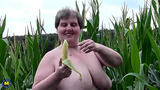 Big Ass Solo Masturbasya, Xalaska Iri Dosler, Tek Qadın, Masturbasiya Edən Xalaska, Yaşlı Döşler