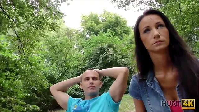 Geld, Brünette Outdoor, Mädchen Pov