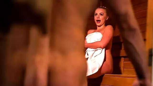 Sarisin Seksi, Ana Bala Sekisi, Yekə Döş Arası Minet, Milf Sarışın, Iri Dosler, Döş Arası, Döşdən Öpmək