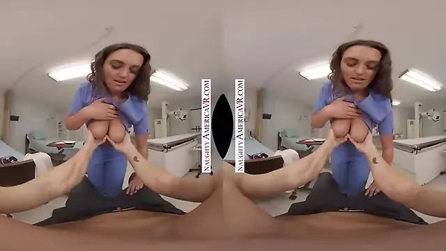 Auf Den Arsch Wichsen, Handkugel, Brunette Großer Busen, Harter Handjob, Hahnrei Sperma Lecken