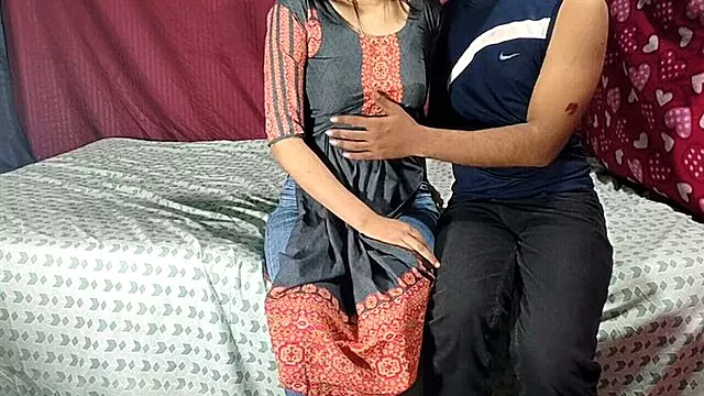 Desi Neighbor Girl Fucked Hard by Boy in Homemade Sex Video