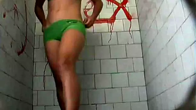 Badezimmer Pinkeln, Natursekt Brunette, Schwimmbad Pissen, Im Bad