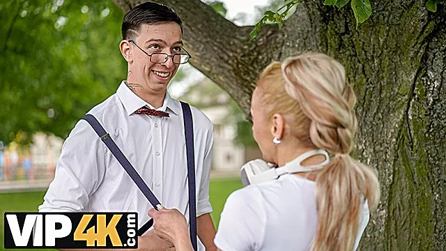 Olgun Sarışın, Sarışın Big Boobs, Sarişin Meme, Yaşlı Kadın Genç Erkek, Olgun Kadın Genç Erkek