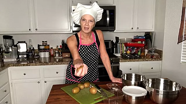 Delantal De Cocina, Fantasia Dominacion, Dominación Femenina, Dominacion Fetich, Fantasia En La Cocina