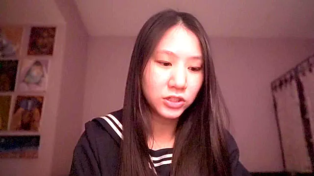 Amatrice Solo, Asian Brun, Asiatique Uniform, Brunette Mignonne, Femme Solo, Fille Solo, Amatrice