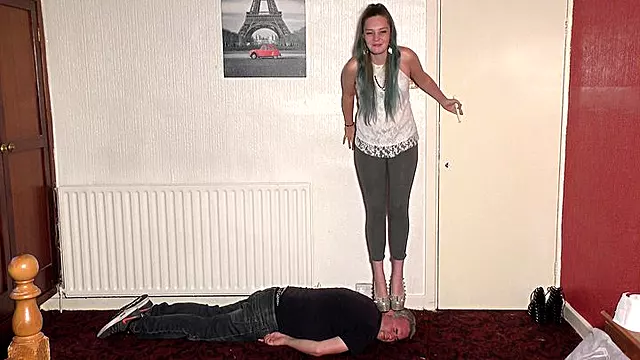 Sophie's Sexy Platform Heels FLOOR CAM (4K)