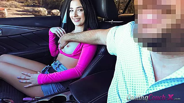 Výstřik A Prsa, Mladé Brunetky, Náctileté Casting, Přírodní, Mlade, Hodne Velkej Penis, Hubeny Velky Prsa