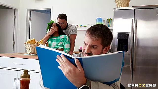 سکس کون و سین بزرگ, سیاه پستان گنده, کیر بزرگ سیاه, دهانی سینه بزرگ, ساک زدن سینه, پاهای سکسی