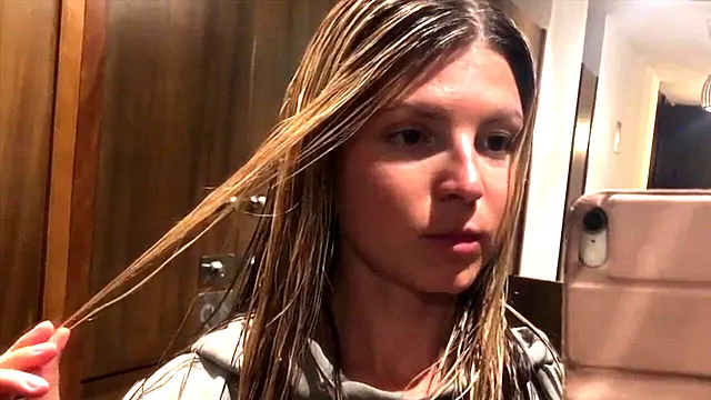 Pussy Shaving Solo