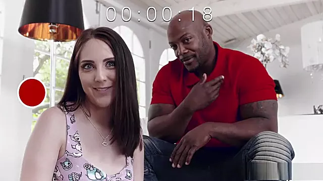 Nikey Huntsman takes on her cheating BF with a BBC