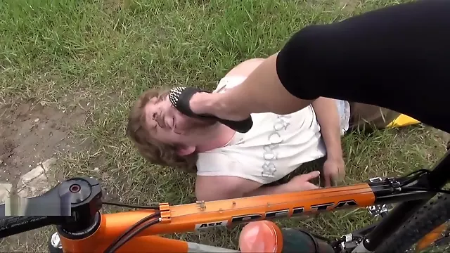 Lepirje Kembesh, Me Kembe, Fetish Me Kemb