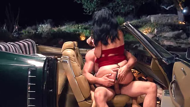 Sexy Brunette Fucks With Strangers in a Threesome in Public
