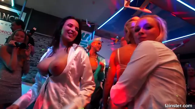 Milf, Kurac Izmedju Sisa, Milf Velika Picka, Međurasni, Predivna, Kurac, Velike Sise I Dupe, Jebanje U Sise