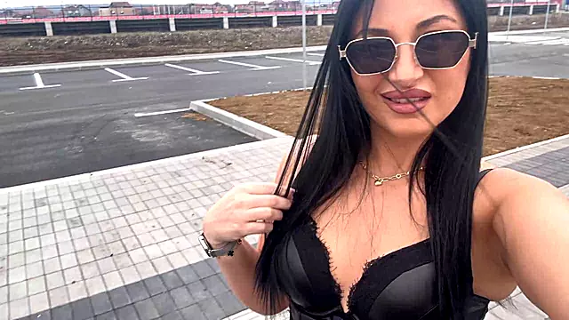Amateur Brünette, Brünette Blowjob, Outdoor Blasen, Brünette Outdoor, Im Auto Brünett, Amateure Outdoor
