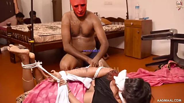 Mamuśki Bdsm, Bdsm Kobiety, Induan Bdsm, Milf Wiązanie, Brunetki Milf, Glamour Brunet Milf, Hinduskie Kobiety