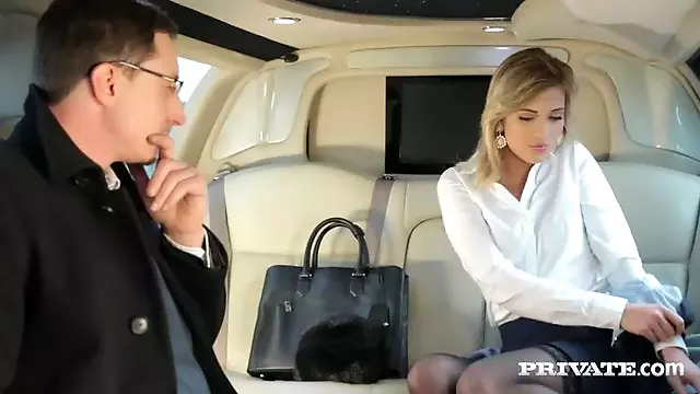 منی پاش بلوند, لباس زیر بلوند, ساک زدن عمیق حلق, ریختن منی روی پستون, بکن بکن کوس, بکن بکن تراشیده