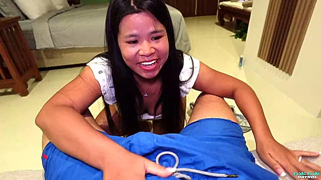 Başı Yekə Sik Seksi, Asian Boyuk Beden, Qizlar Gombullar, Gombul Ve Böyük Sik, Qiz Oglanin Agzina Tokur