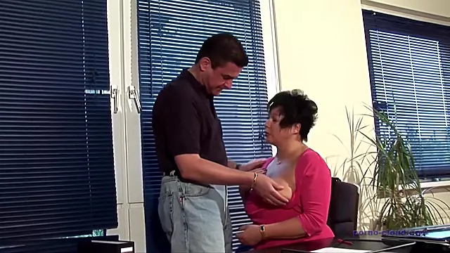 Reife Big Cock, Große Reife Titten, Brunette Großer Busen, Reife Brünette, Deepthroat Oma