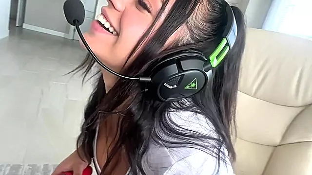 Chat, Should I Fuck My Step Brother? Latina Step Sister ~ Melztube ~ Household Fantasy Scott Stark