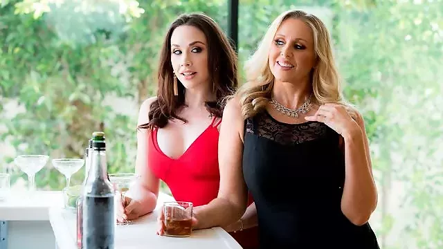 Hd Comiendo Coñitos Milf, Tetas Paja, Rubias Milf, Lamer, Culos Y Vaginas Grandes, Misionero Interracial