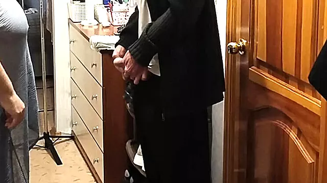 Daveni, Svazování Penisu, Babicky Anal, Zadecky, Nahé Babičky, Hrdlo Souložili, Mala Hoůcicka Chce