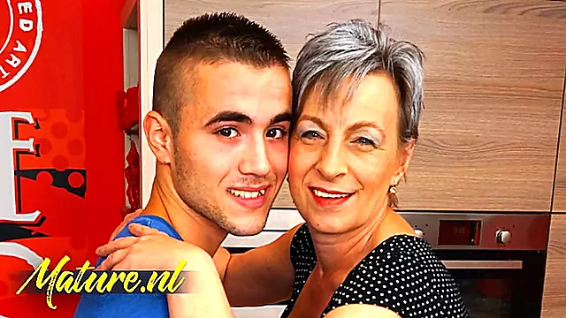 Oma Dicke Titten, Großer, Sperma Aus Fotze Essen, Firsting Bei Mutter, Fotze, Gefallen, Oma Wird Gefickt