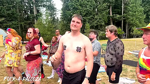 Bi Gruppe, Gefallen, Draussen, Zu Viel, Gruppe Squirting, Lesben Squirt Orgie, Lesben Show, Spielzeug Für Männer
