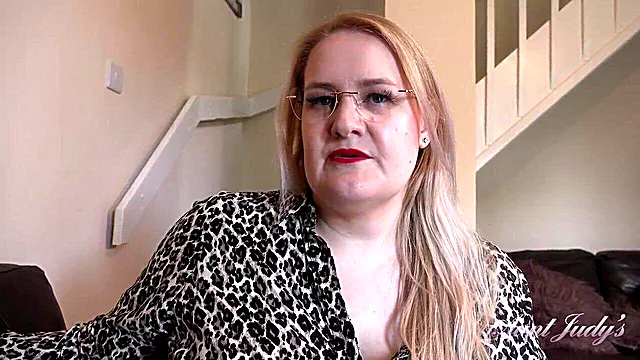 Dilettante Bbw Grandi Tette, Big Cock Solo, Autoreggenti Tettone, Solo Milf Blonde, Bionde Solo In Culo