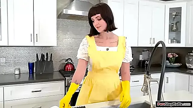 Grosse Muschi Zeigen, Große Fotze, Euter, Stiefsohn, Hot Vollbusige Milf, Schönheit Milf, Heisse Mutter Wird Gefickt