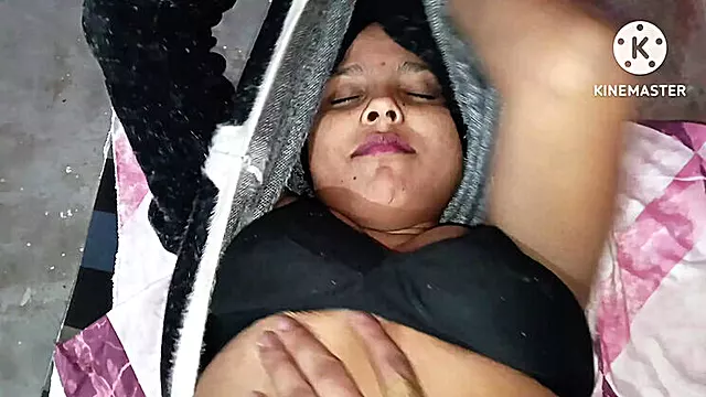 Indijke, Americke Mamare, Azija, Jebanje Mature Ujne, Fafanje, Stare Babe I Crnci, Pusenje Kurca I Svrsavanje U Usta