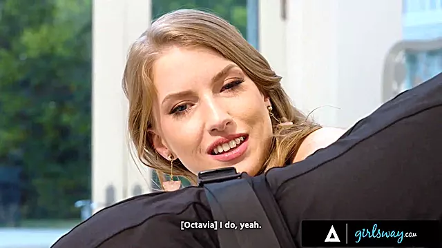 Lesbo Isot Tissit, Lesbo, Karvainen Pussy Eating, Lesbo Pillun Nuoleminen, Lesbo Nännit, Lesbo Imee Rintaa