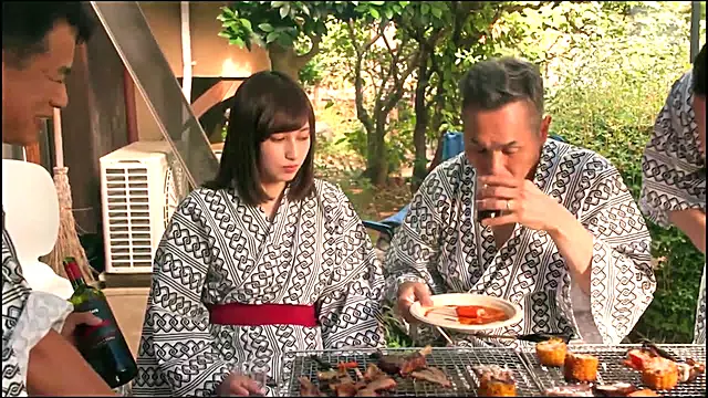Japon, Japon Fışkırtma, Kacasinin Yaninda