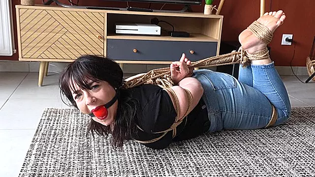 Bondage Kneblet, Kneblet Bundet, Bundet Indbrudstyv
