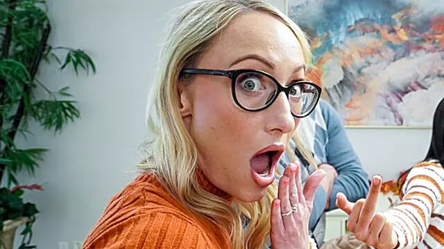 Große Tittenfick, Grosser Schwanz Kleine Votze, Sperma Im Haar, Lecken, Junge Kleine Votzen