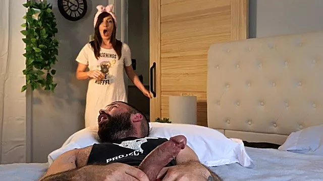 Stepdaughter Caught Stepdad Masturbating - Cums All Over
