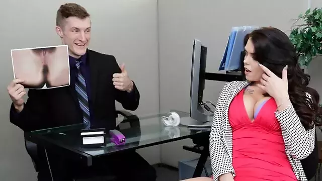 Ruce Na Prsa, Dlouhe Kozy, Amatersky Oral, Vystřik V Krku, Výstřik Na Kozy, Penis Je Hlboko