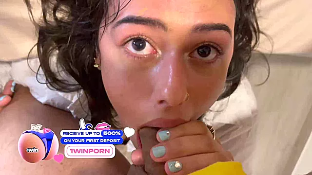 Oh my, the one and only Izamariposa is back! time for some hottest XXX porn!