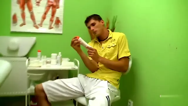 Trojka Blondýnky, Brunetka Masturbace, Masturbace Blondýny, Mladá Blondýnka, Mladý Trojka
