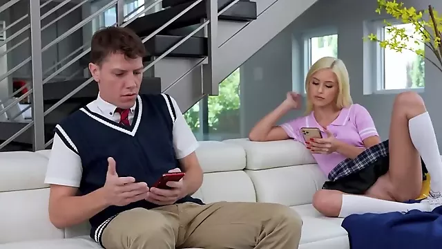 Blonde Tinejderi, Plavusa Sise, Male Sise, Muški Sa Sisama, Gole Sise, Sise, Teens Sa Malim Sisama
