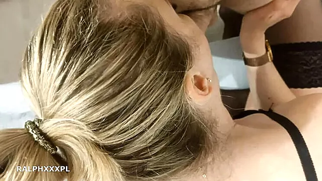 Podvádí Vystříká, Neverna Manzelka, Výstřik Do Vnitř, Paroháč Výstřiky, Těhotne Paroháč, Strikani