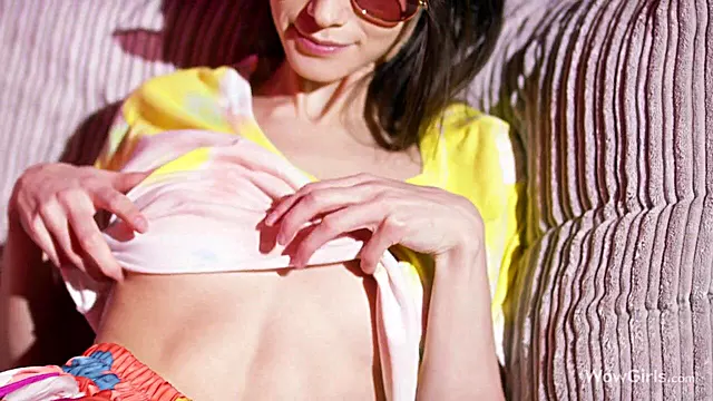 Masturbace Amaterky, Amateur Prsa, Kozy, Brunetka Masturbace, Brunetka S Malýma Kozama, Prsate Cernovlasky