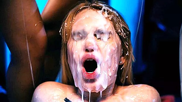 Sata and Shelena's 2 shemales fuck girl video
