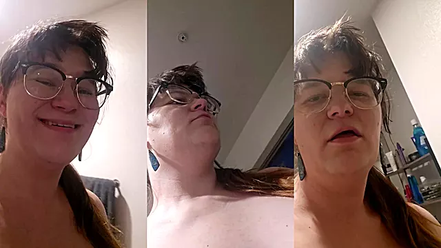 Amy Stuffs her Fuckhole