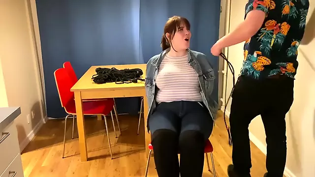 Bdsm Teen, Tissit Bdsm, Isot Tissit Rotujen V, Sidottu Isot Tissit, Brunetti Isot Tissit, Isot Tissit