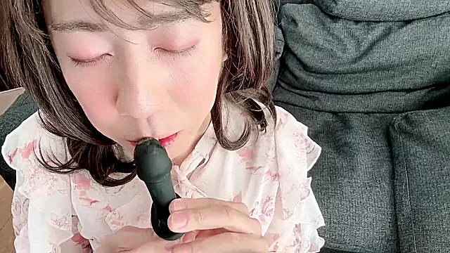 Frilly Trans Slut Rams Buzzing Anal Plug Deep Gushes Cum