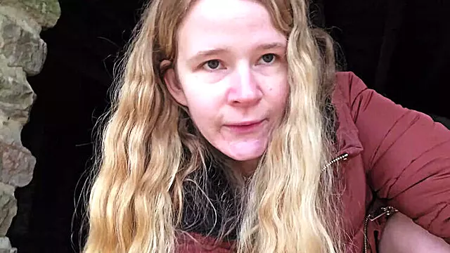 Blond, Süße Blond Mit Kleinen Titten, Outdoor Blasen, Teen Titten, Teen In Fotze Gespritzt
