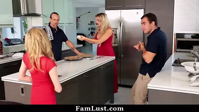 Remaja Kecil Vs Kontol Besar, Blowjob Keras, Porno Memek Kasar, Ibu Muda, Mom Dada Kecil, Memek Doer Banget